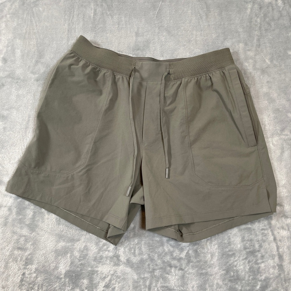 Lululemon License to Train Lined Short 7 Rover Green Mens Small LM7BM3S